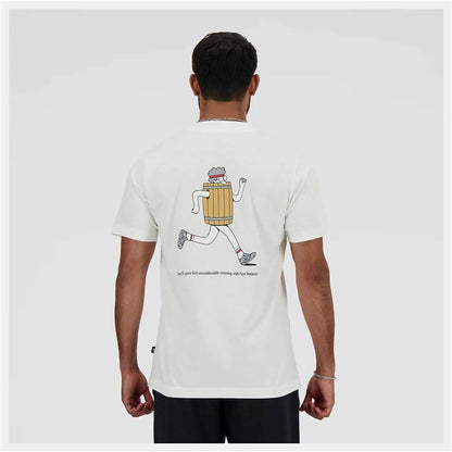 Men’s Short Sleeve T-Shirt New Balance Sport Essentials Barrel White - Le schmidt